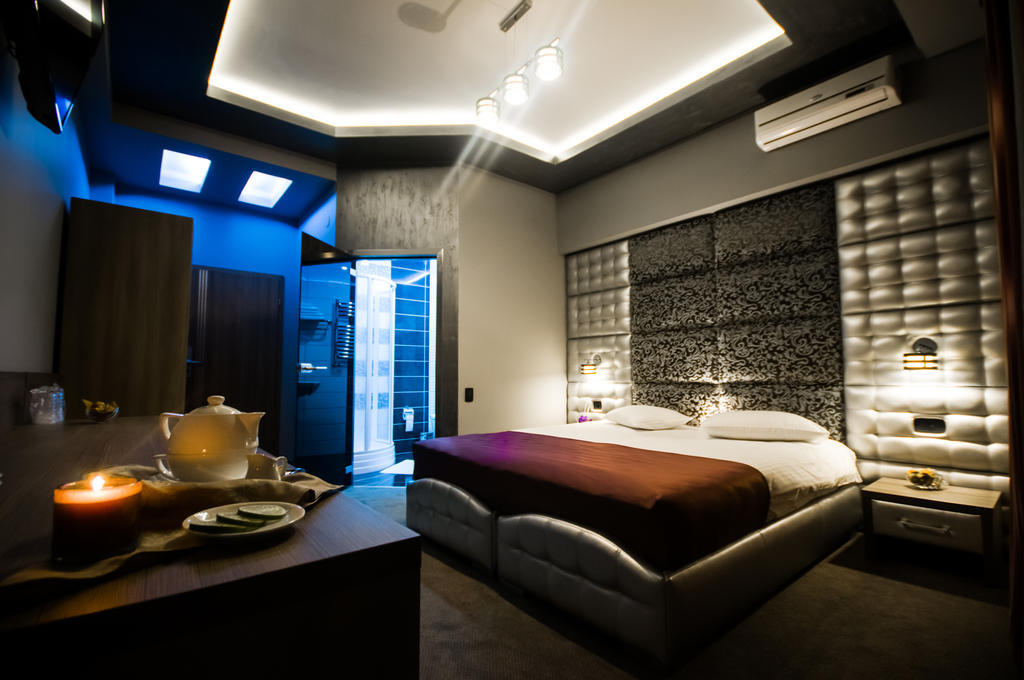Hotel Aqua Târgu Jiu エクステリア 写真