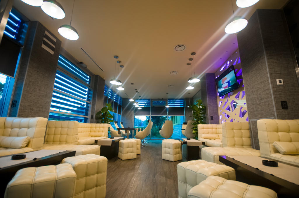 Hotel Aqua Târgu Jiu エクステリア 写真